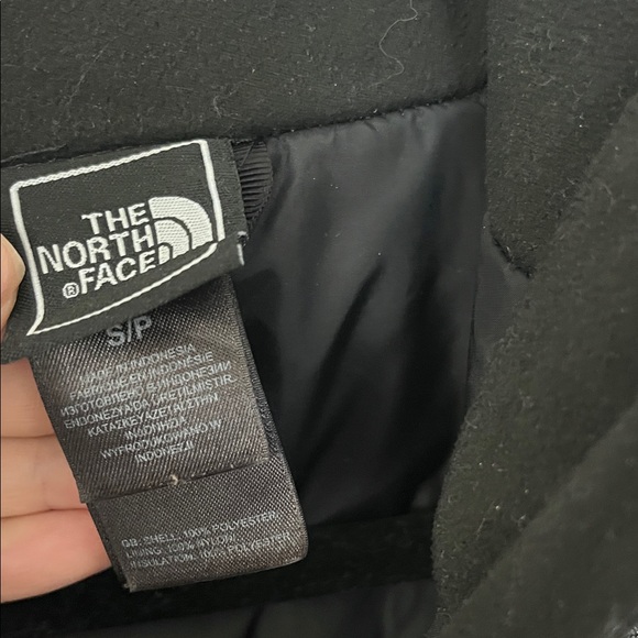 The North Face Women’s Black Ski Jacket - Picture 4 of 10